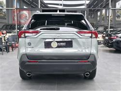 تۆیۆتا ڕاڤ 4